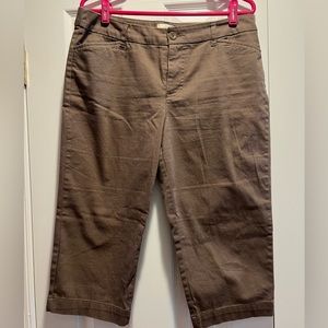 Women’s St. John Bay Capri Pants